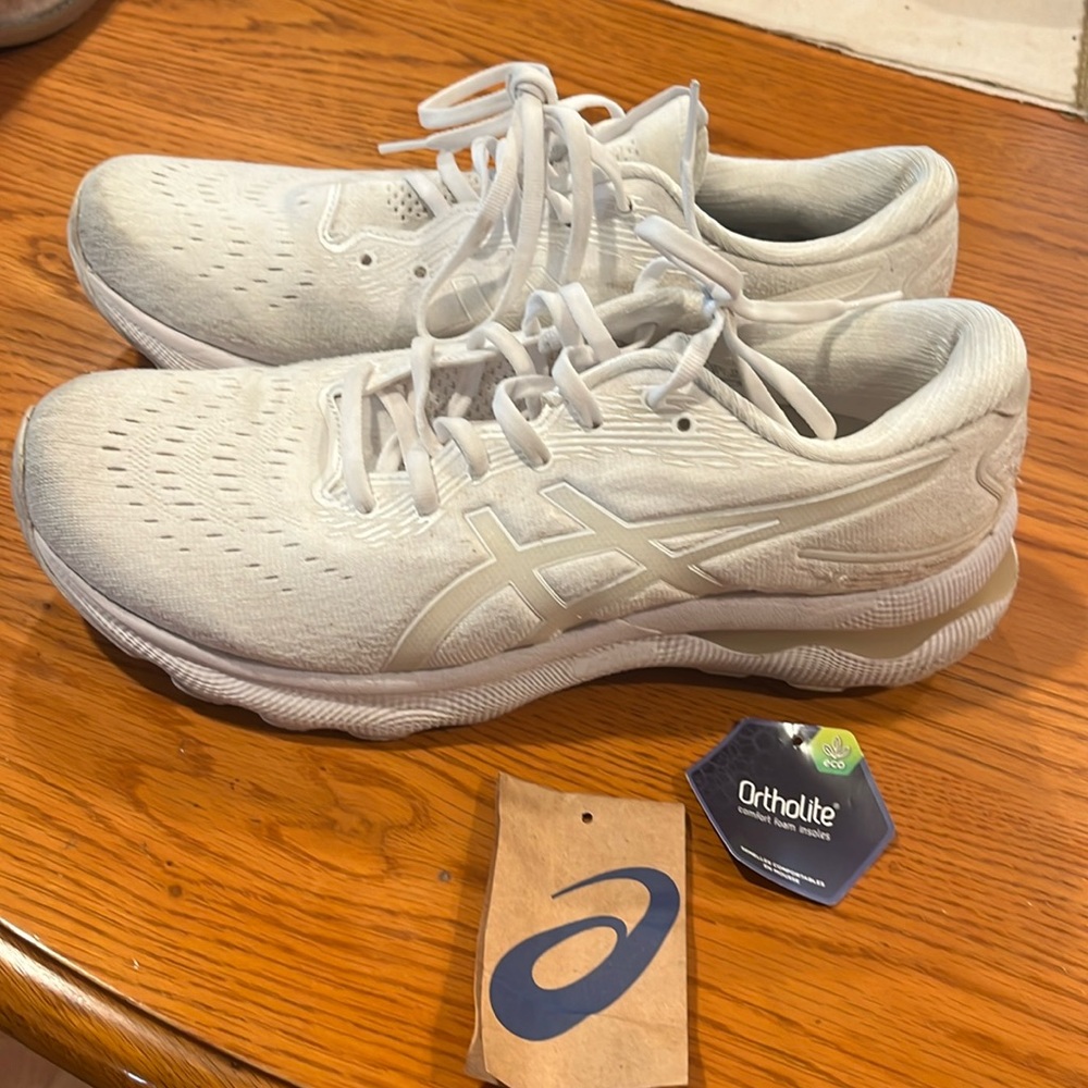 ASICS nimbus